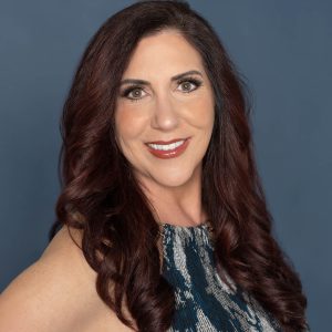 Profile_Deb_Gautheir_Headshots_by_Taylor-Roman_Photography-1
